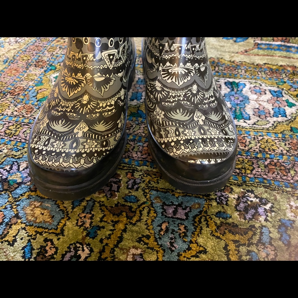 Sakroots Peace Rain/Barn/Garden tall print boots - Picture 4 of 11
